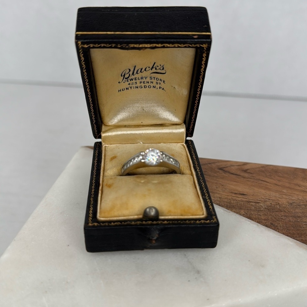 Vintage Silver Ring with Clear Gem lot D1